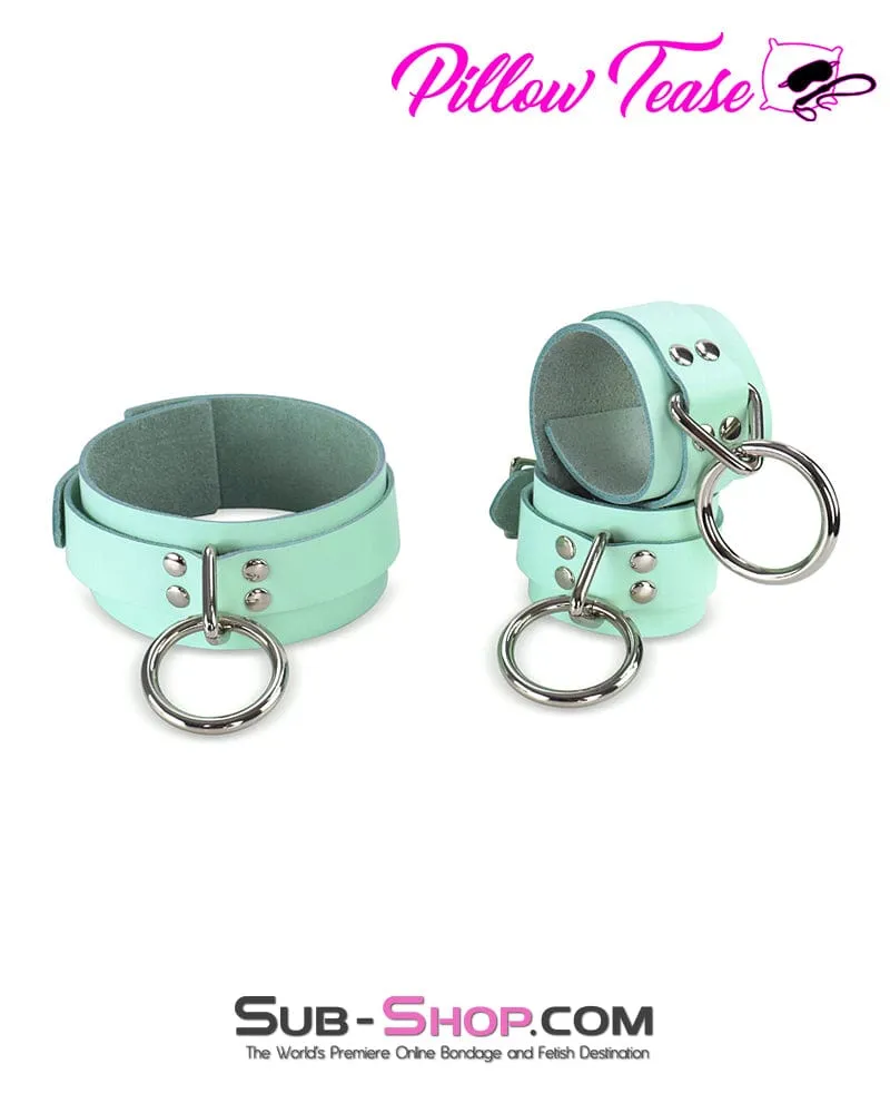 1398A      Retro Mint Leather Bondage Collar