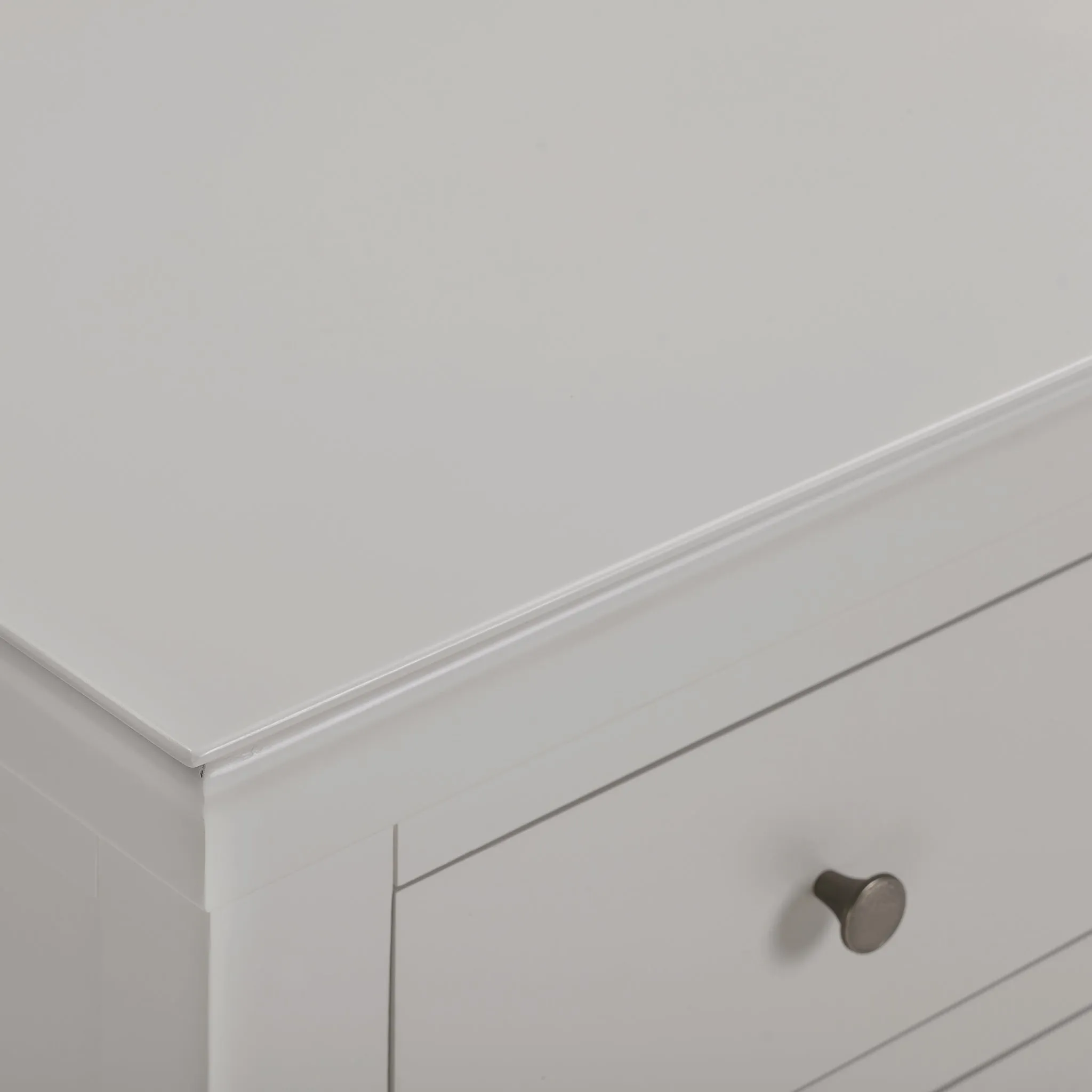 Chalbury 3 Over 4 Chest of Drawers in Pebble Grey