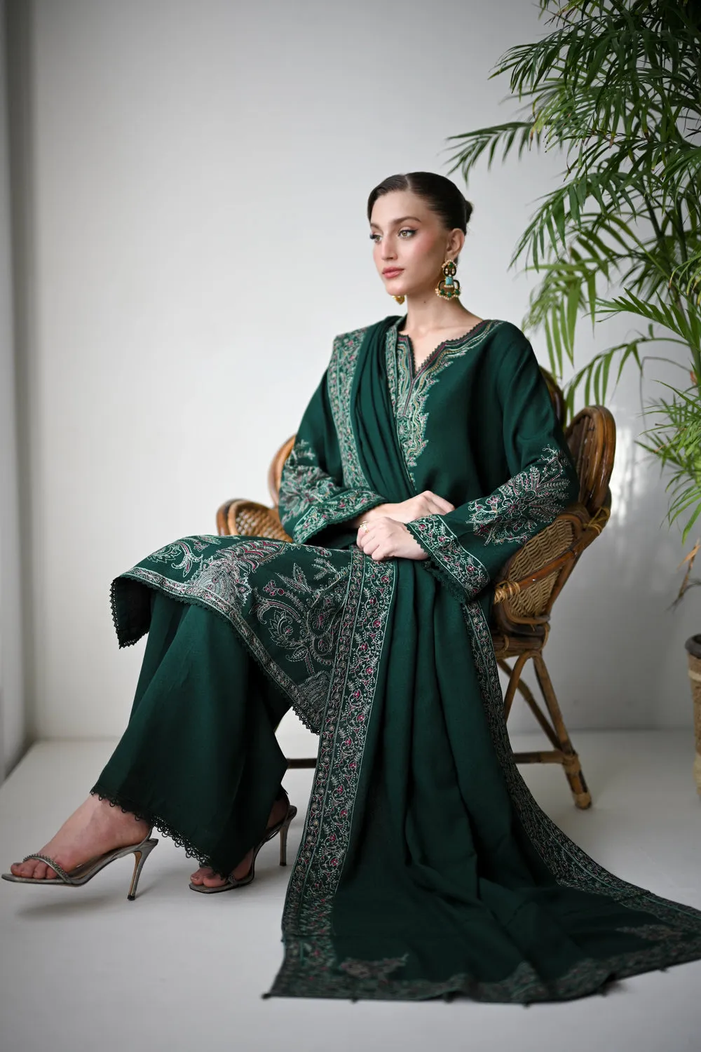 Luxury Karandi Vol II - DEEP EMERALD LUXURY EMBROIDERED KARANDI SET (NEL-24637)